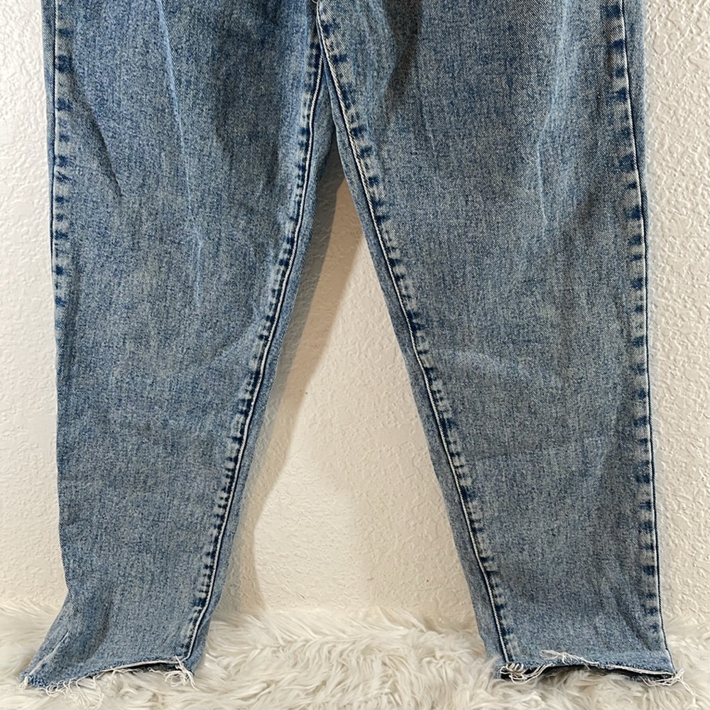 SIMPLE SOCIETY Paperbag Waist High-Waisted Button Fly Raw Hem Blue Denim Jeans 9 - Picture 3 of 10